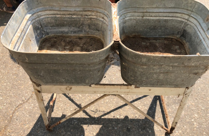 Vintage / Rustic Wash Basins