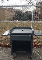 Cafeteria cart on wheels