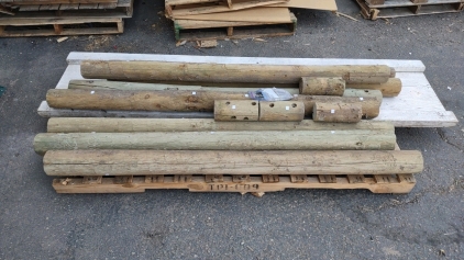 6'x 6' Raised Garden Frame w/ Bolts & a 2'x 8'&frac12;" (White) Wooden Painter Platform