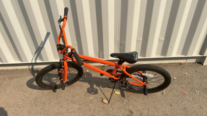20&rdquo; Mongoose Index2.0 bike (orange)