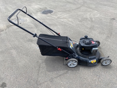 Murray 21&rdquo; Lawn Mower Powers On