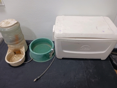 1 Igloo Cooler 1 heated Dog Bowl 1 Pet Lodge.