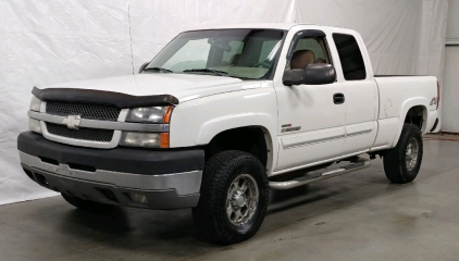 2003 Chevy Silverado - Diesel! 4x4!