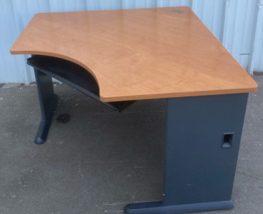 Corner Wooden Desk With Sliding Keyboard Tray 47&rdquo;x47&rdquo;x30&rdquo;