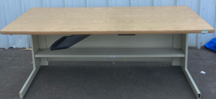 Wooden Top Desk With Pullout and Swivel Keyboard Drawer 30&rdquo;x6&rsquo;x29&rdquo;