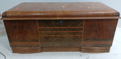 (1) Storage Trunk - Wood - 44.25" &times; 18.5"