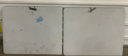 (2) 6&rdquo; White Folding Tables