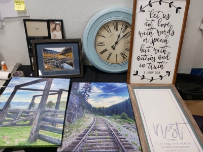 2 Canvas Prints 1 Clock Picture Frames