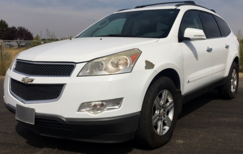 2010 CHEVROLET TRAVERSE - AWD!