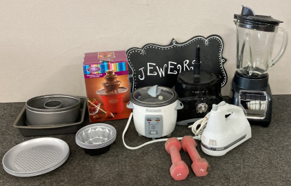 Assorted Kitchenware