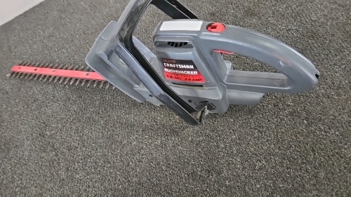 (1) Sears Craftsman Bushwhacker Hedge trimmer 18-in 2.6 Amp