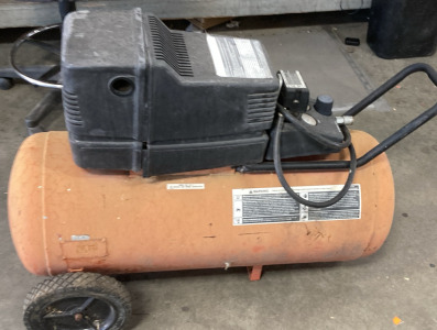 CRAFTSMAN AIR COMPRESSOR (UNTESTED PLEASE INSPECT).