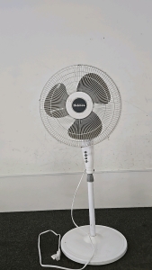 (1) Holmes Rotating Fan