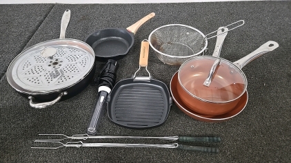 (1) Set of 5 Pans (1) Fry Basket (2) Extendable Skewers (1) Frother