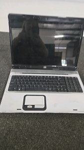 (1) HP Pavilion Entertainment Laptop