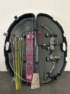 Spyder 19" Compound Bow with Bows and Case and More