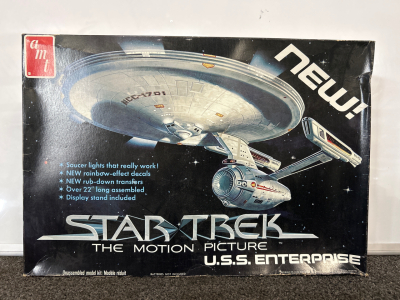 Vintage Star Trek U.S.S. Enterprise Model Kit