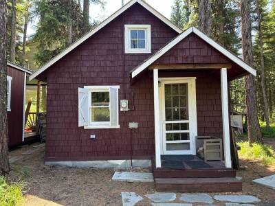 HISTORIC STIBNITE MINE CABIN LOCATED ON PAYETTE LAKE!