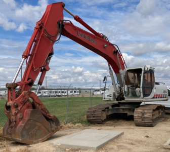 LINK BELT 210LX EXCAVATOR - RETIREMENT SALE - 3240 HRS - RUNS WELL