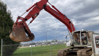 LINK BELT 210LX EXCAVATOR - RETIREMENT SALE - 3240 HRS - RUNS WELL - 30