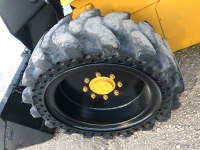 New Holland LX865 Skid Steer Loader - Solid Tires - 4