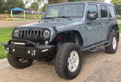 2015 JEEP WRANGLER UNLIMITED - 4X4!