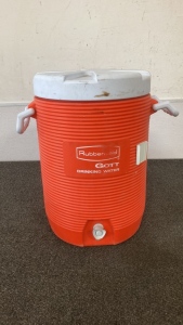 Rubbermaid Drinking Water Cooler