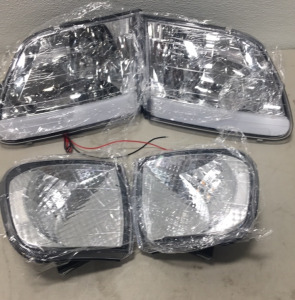 Set of 4 Car HeadLights