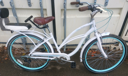 24in Schwinn Bike Beach Cruzer