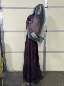 6 ft Halloween Animatronic Llorona