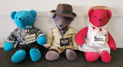 (3) North American Bear Co Bears- Libearace, Humphrey Beargart, Scarlett O'Beara