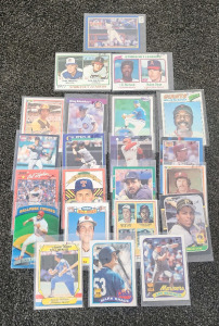 (22) Collector Baseball Cards