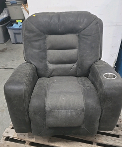 (1) Large Recliner