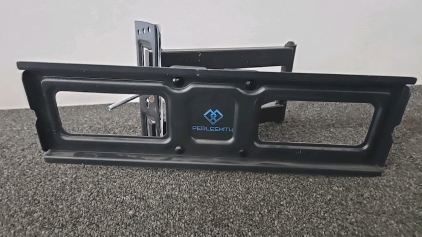 (1) PerleSmith Full Motion TV Mount