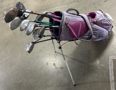 Purple Golf Bag With Clubs!