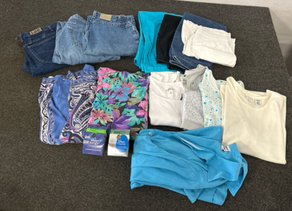 Assorted Women&rsquo;s Clothing