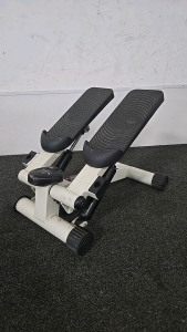 (1) Mini Stepper Plus By Denise Austin