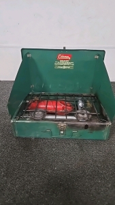 (1) Coleman Camping Stove