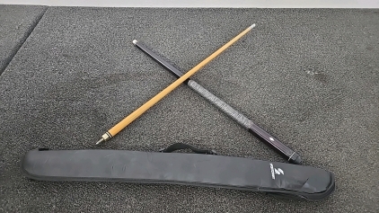 (1) 20oz. Pool Cue (1) Sport Craft Pool Cue Bag