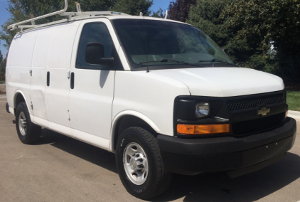 2013 CHEVROLET EXPRESS - LOCKING TOOLBOX!!