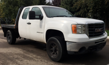 2008 GMC 2500 - 4X4!