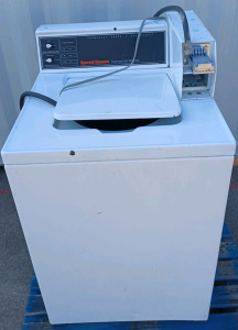 (1) Commercial Washer - Speed Queen - Coin Operated