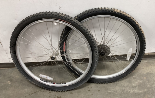 “Specialized Enduro” Bicycle Tires