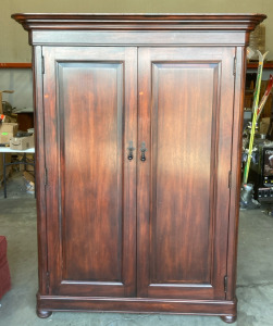 Cherry Wood Entertainment Center 5&rsquo; x 78&rdquo;x 22&rdquo;