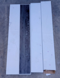 (4) 23.9 Cubic Feet of Uniclic Flooring (sp3)