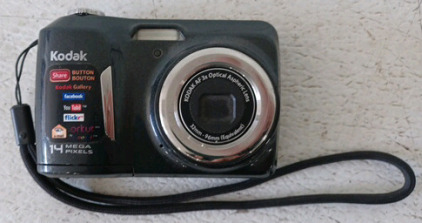(1) Kodak Easy Share C183
