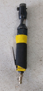 (1) Mastergrip 3/8" Air Ratchet Wrench - Model 690395