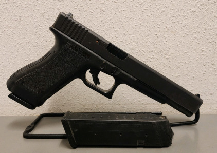 Glock 24 .40S&W Semi Automatic Pistol With Extra Magazine-- BMC047US