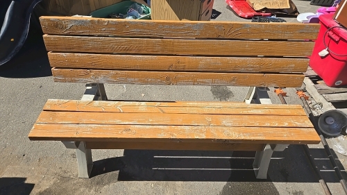 (1) Medium Size Park Bench