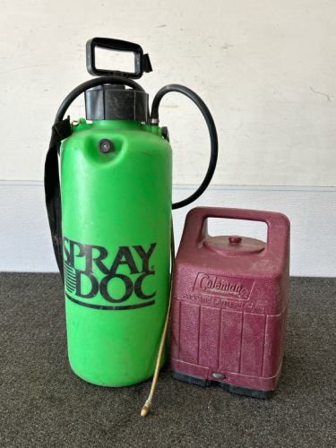 Spray Doc 3 Gallon Sprayer and Coleman Lantern Case